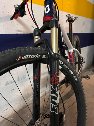 Bicicleta Scott Carbono