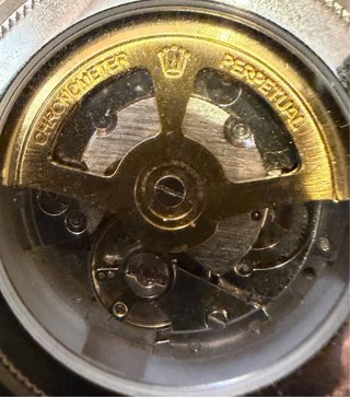 R Oyster Perpetual Land-Dweller Automático