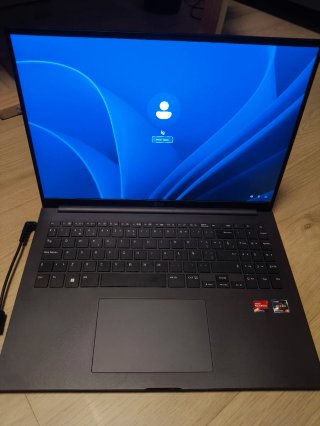 Portátil LG 16 AMD Ryzen 5