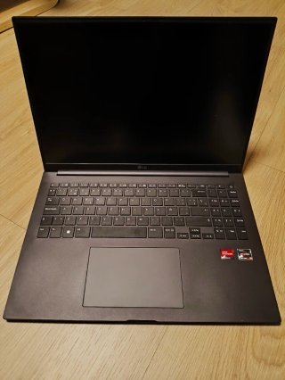 Portátil LG 16 AMD Ryzen 5