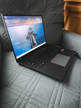 Portátil LG 16 AMD Ryzen 5