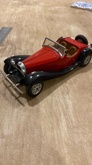 Bugatti 55 Majorette Rojo 1/24