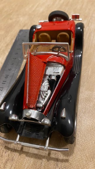 Bugatti 55 Majorette Rojo 1/24
