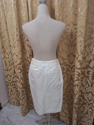 Falda marfil elegante MonteCarlo Massimo Dutti