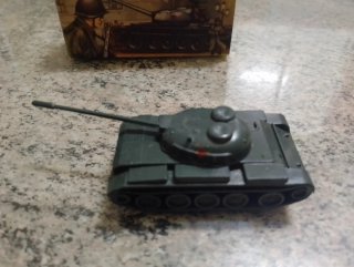 Tanque Ruso EKO T-54