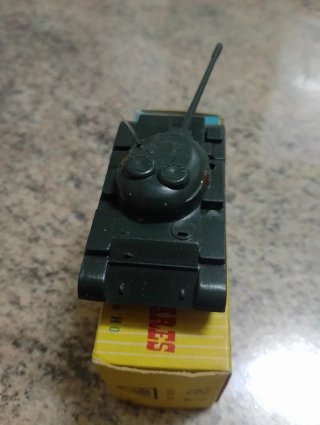 Tanque Ruso EKO T-54