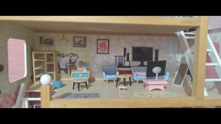 Casita de muñecas con muebles