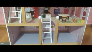 Casita de muñecas con muebles