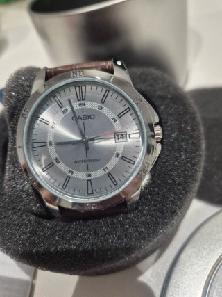 Reloj Casio Correa Marrón y Esfera Plata