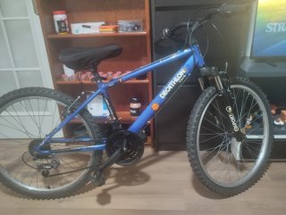Bicicleta de montaña azul Decathlon