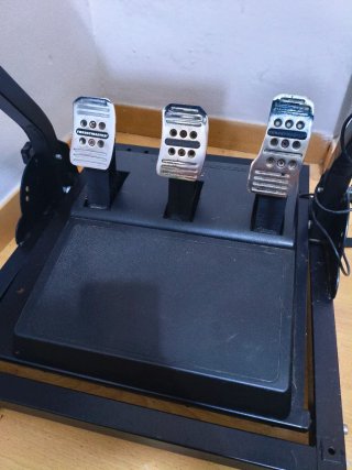 Volante Thrustmaster T300 Ferrari Alcantara