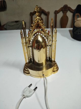 Capilla Virgen Oro Plástico Metal