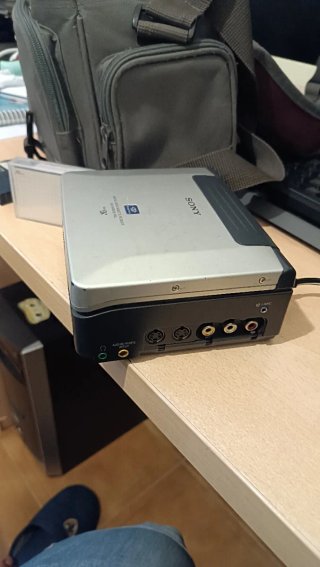 Videocámara Sony y reproductor Sony GV-D1000