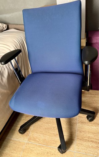 Silla de oficina/ escritorio ergonómica azul