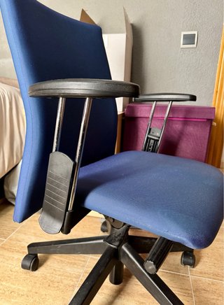 Silla de oficina/ escritorio ergonómica azul