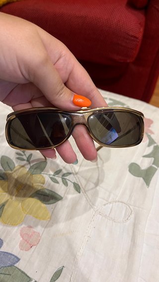 Gafas de sol Gucci doradas y marrones