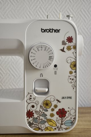 Máquina de coser Brother JX17FE
