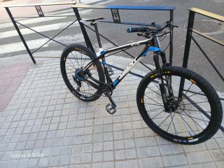 Bicicleta de Montaña Giant XTC Carbono con factura
