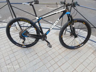 Bicicleta de Montaña Giant XTC Carbono con factura
