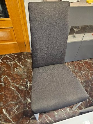 Mesa extensible y 4 sillas