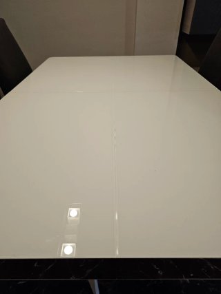 Mesa extensible y 4 sillas