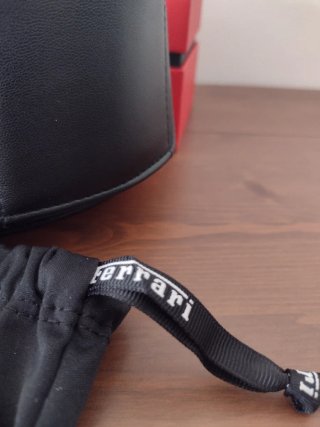 Estuche gafas Ray-Ban edición Ferrari