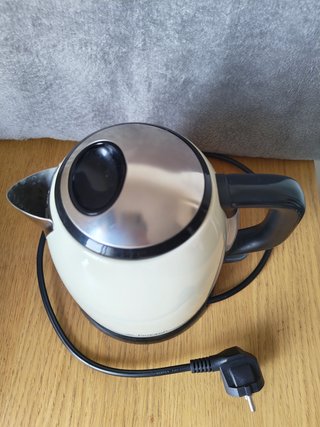 Hervidor Russell Hobbs Beige 2200W - 1 taza 50 seg