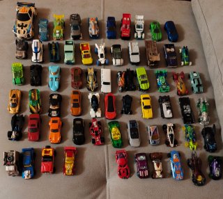 Lote 64 coches Hot Wheels