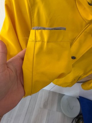 Chaqueta impermeable infantil amarilla 146 cm