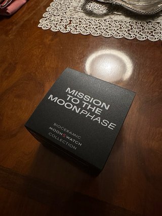 Swatch x Omega - Mission to Moonphase New Moon