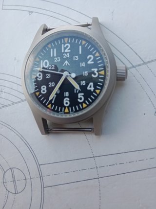 Reloj  Militar Negro y Naranja