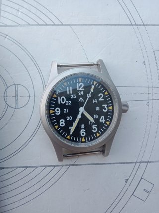 Reloj  Militar Negro y Naranja