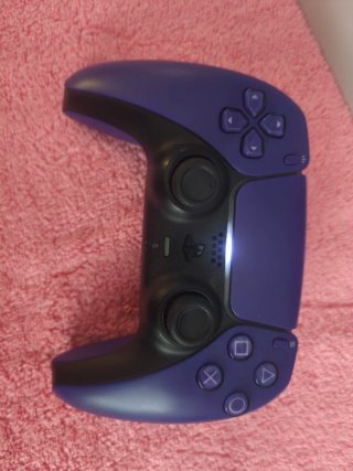 Consola Sony PS5 Blanca con Mando Morado