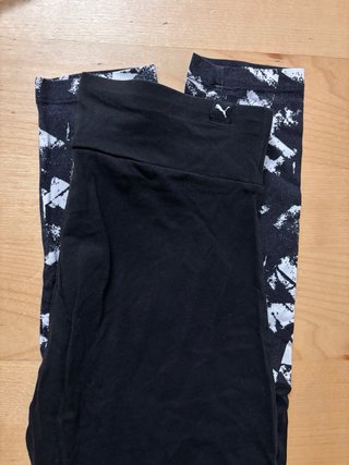 Leggings Puma negros con estampado