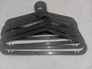 Pack 10 Perchas IKEA Negras y Blancas