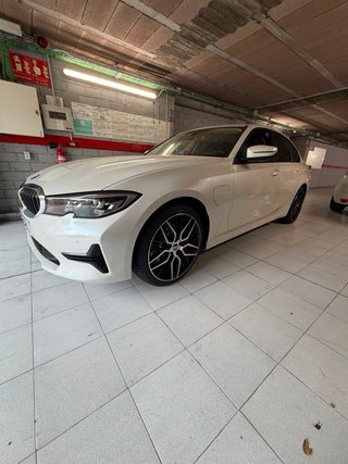 BMW 330e 2019