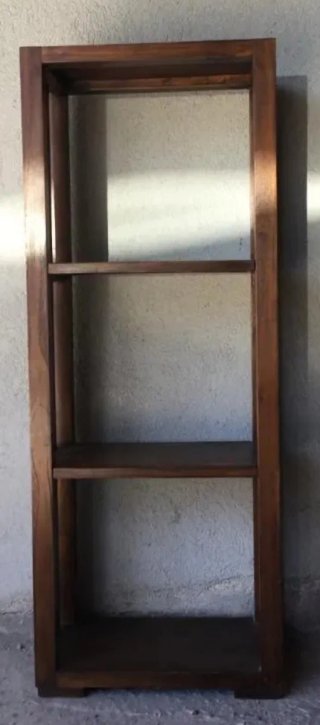 Estantería de madera decorativa y para almacenaje
