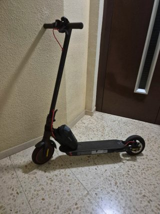 Se vende o se cambia patinete eléctrico Xiaomi Pro