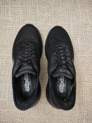 Zapatillas Skechers Negras Slip-ins