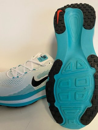 Nike Vomero 18 Azul Talla 45