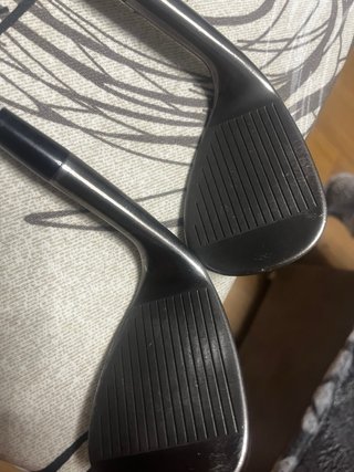 2 Wedges Cleveland CG10 (56 y 52 grados)