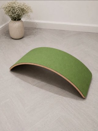 Tabla Equilibrio Montessori Madera y fieltro Verde