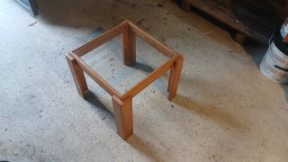 Mueble de salón, mesas y cajoneras.