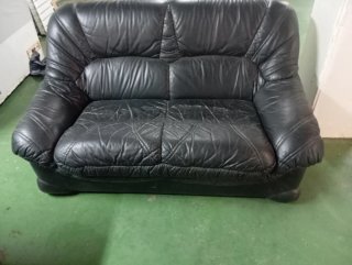 Sofá de piel dos piezas