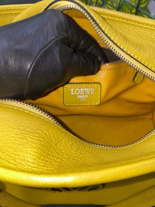 Lote 3 Bolsos Loewe Marrón, Gris, Amarillo