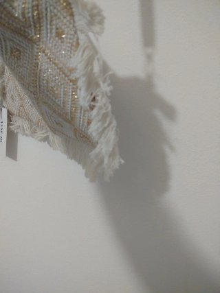 Borsa/pochette beige e oro con frange