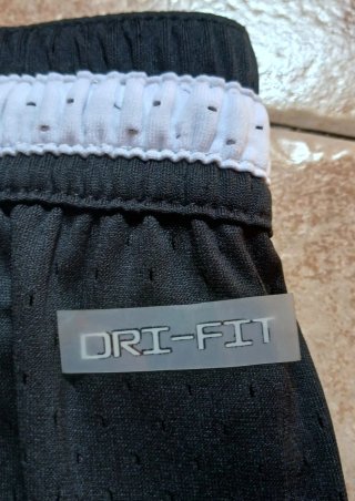 Pantalón corto blanco y negro Nike Jordan talla S