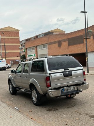 Nissan King cab 2004