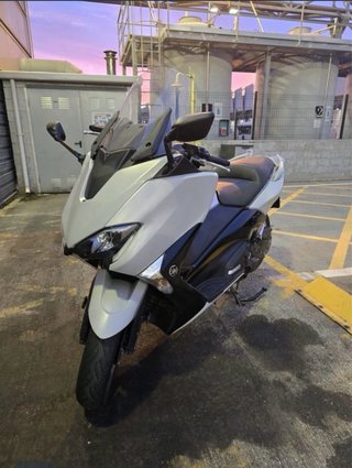 Yamaha TMAX 530 DX Maxi Scooter