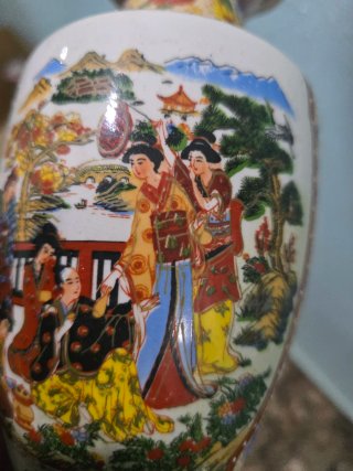 Jarrón japonés vintage estilo Satsuma con decoraci